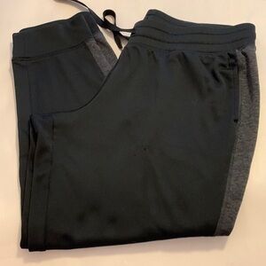 Black joggers size XL